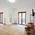 Urban Loft *